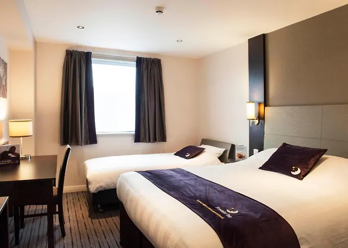 Premier Inn Wirral - Two Mills